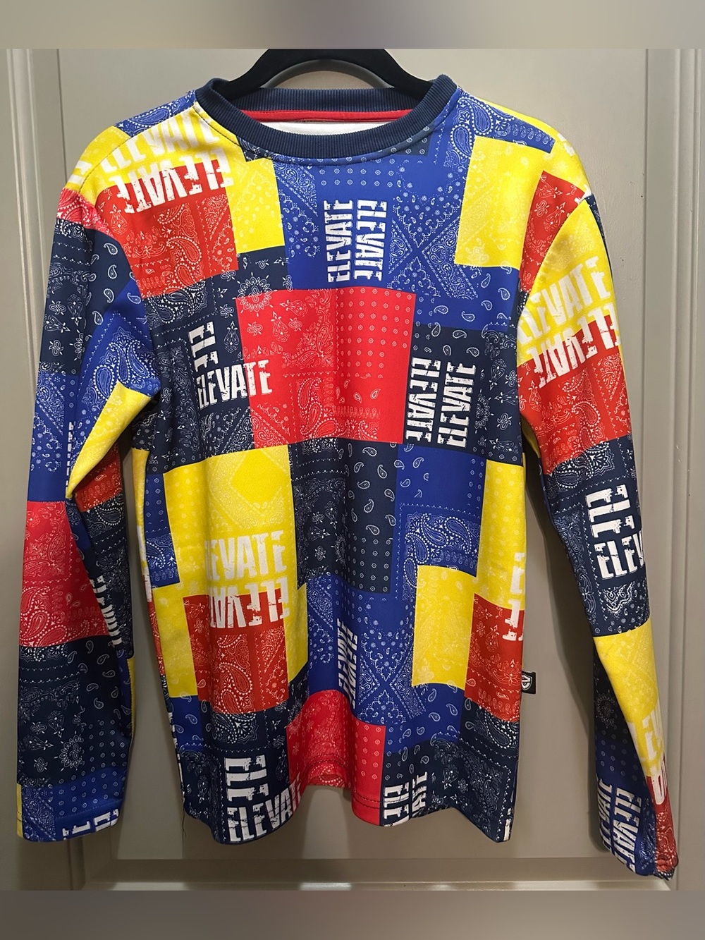 Encrypted Size M Long Sleeve Knit Pullover Pre-owned